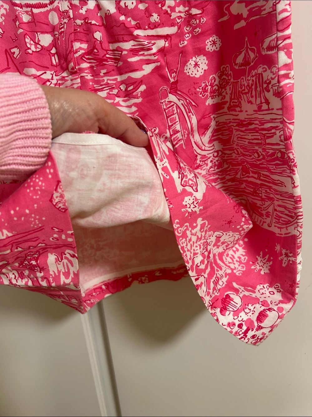 Vintage Lilly Pulitzer Hot Pink Toile Mini Skirt with White Embroidery - Picture 5 of 7